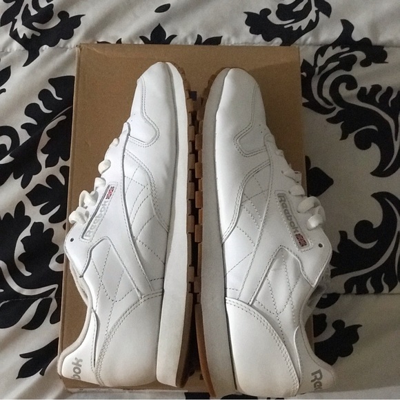 Classic Reeboks - Picture 3 of 5
